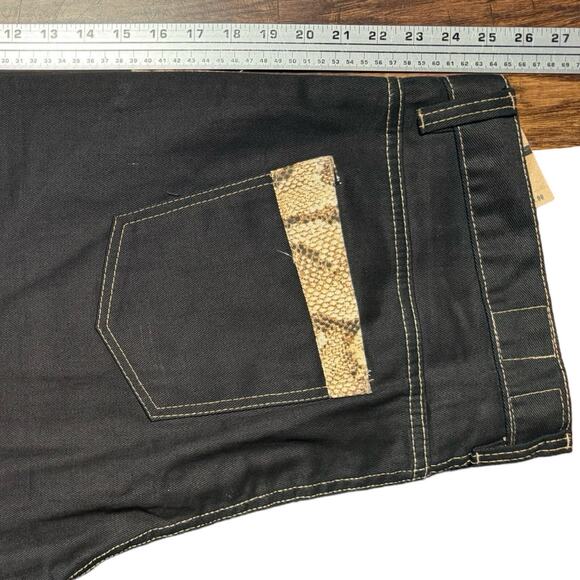 Vintage Y2K Evolution Brand Black Baggy Snakeskin Denim Jean Shorts 40 NWT - Picture 8 of 8